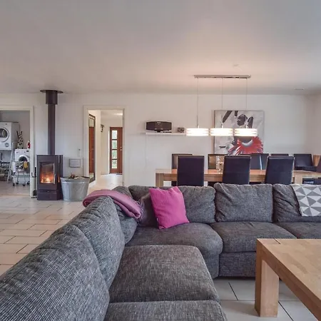 Four-bedroom In Nordenbro Vesteregn