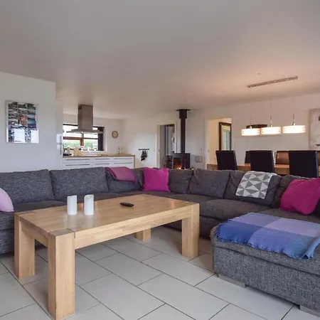 4 Bedroom Beautiful In