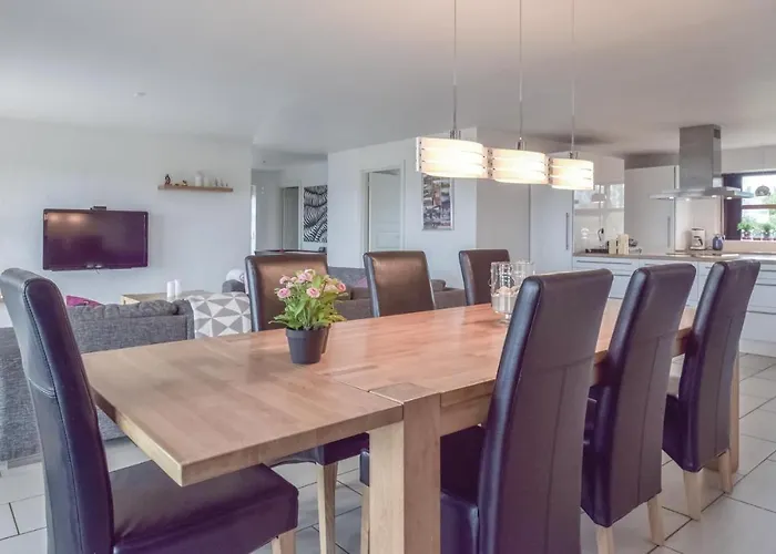 Ferienhaus Four-bedroom In *